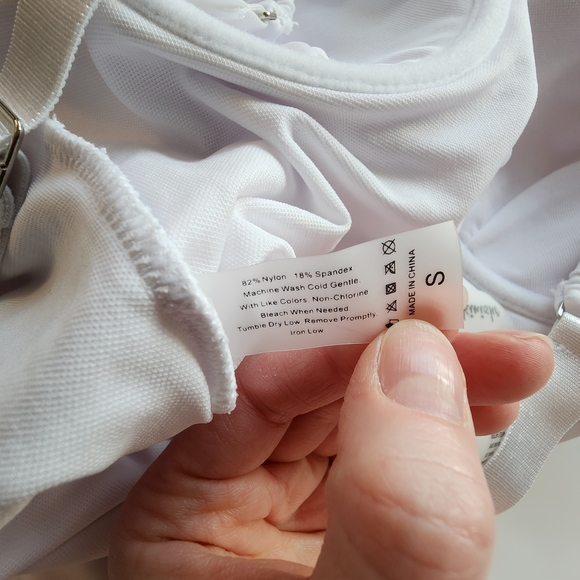 Elegant White One-Piece Swimsuit - Picture 6 of 7